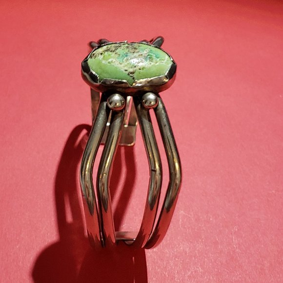Vintage Southwest Green Turquoise Cuff Bracelet - Picture 3 of 5